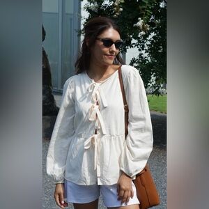 ZESICA Ivory Long Sleeve Peplum Blouse with Front Tie Bows | Size S | NEW